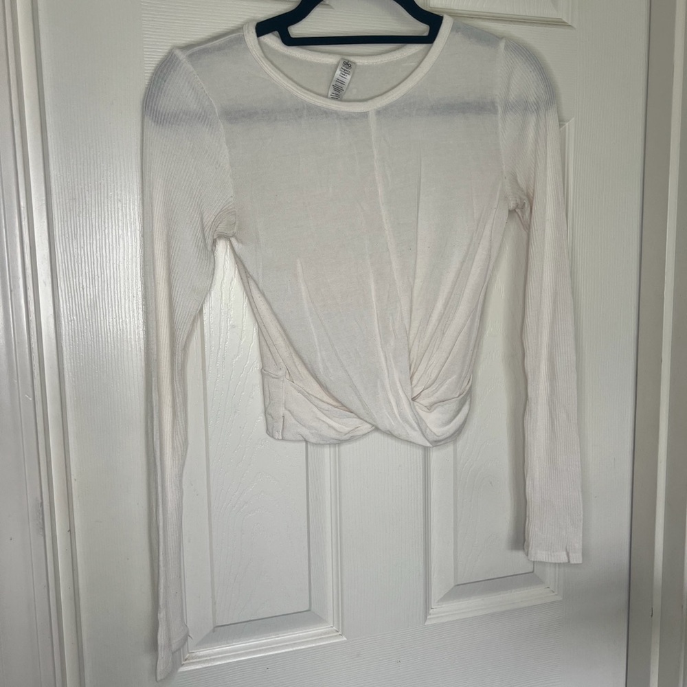 ALO Yoga Cream Long Sleeve Twist Front Top